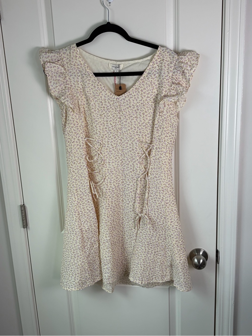 Umgee Cream Mini Dress with Floral Accents NWT